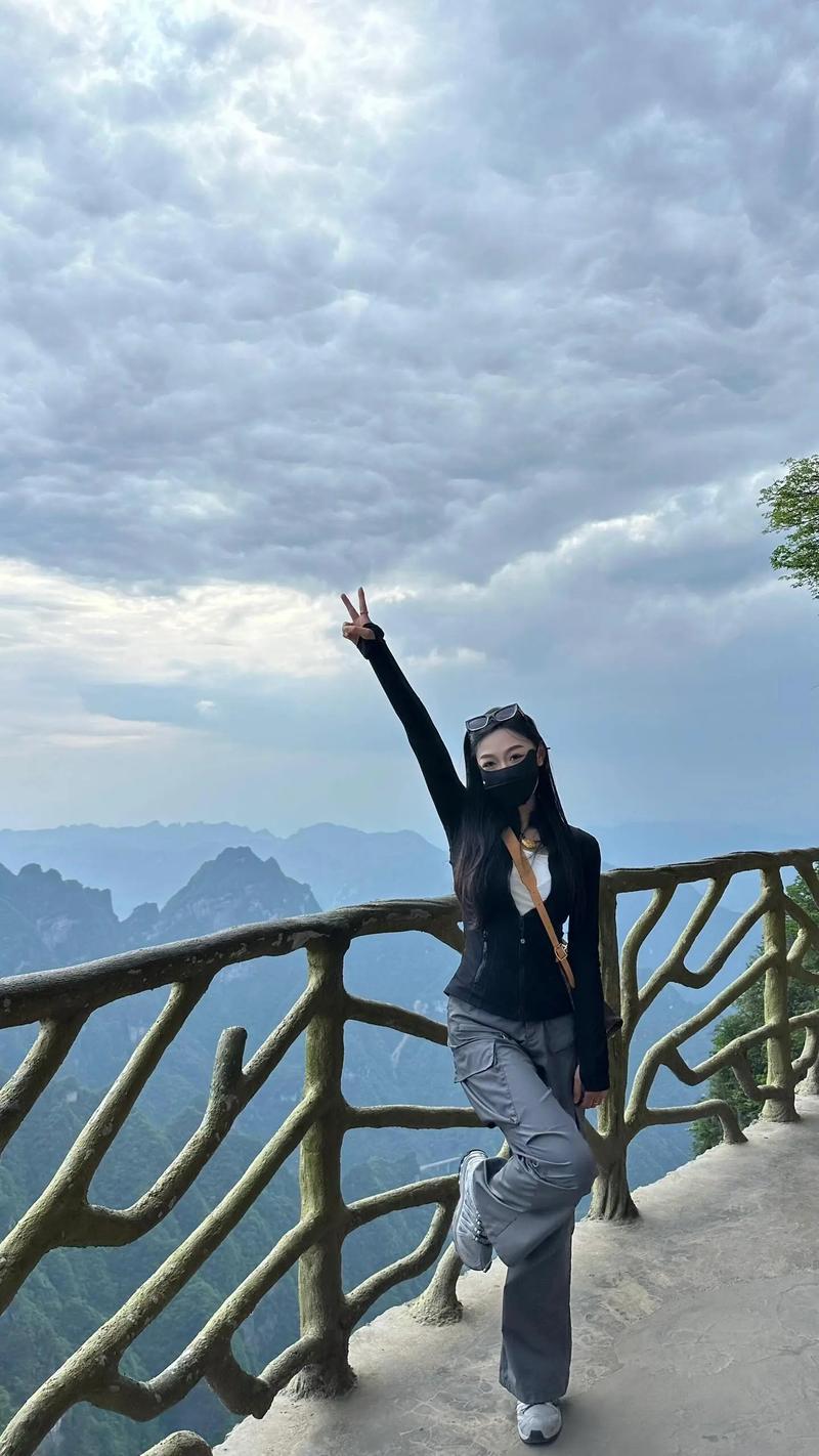 张家界旅游必看攻略 奇山异水一步一景